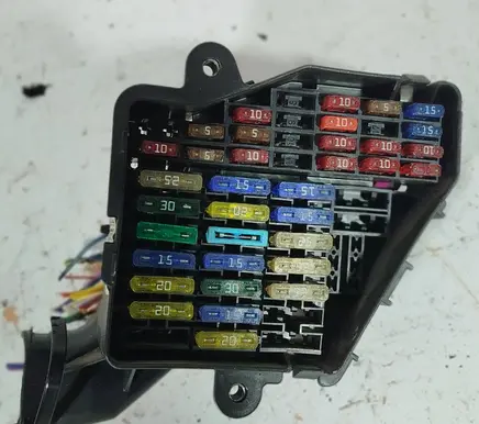 Volkswagen PASSAT B5 Fuse box set 8D1941824