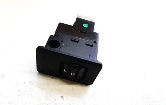 Mitsubishi Pajero Sport I Headlight level height control switch