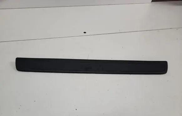 Toyota Verso Front sill trim cover 679110F010