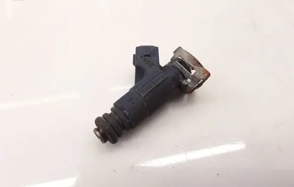 Fuel injector