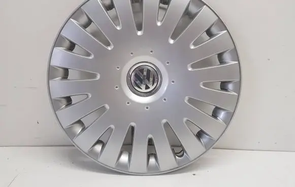 Volkswagen PASSAT B6 R16 wheel hub/cap/trim 3C0601147D