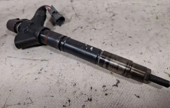 Toyota Corolla Verso AR10 Fuel injector 2959000110 2367026020 2367029105
