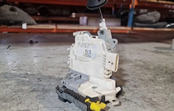 Front door lock