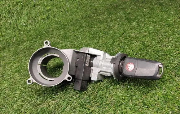 Opel Corsa D Ignition lock 56155D