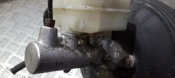 Subaru Legacy Master brake cylinder 99e