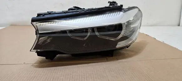 BMW 5 G30 G31 Headlight/headlamp 8492835
