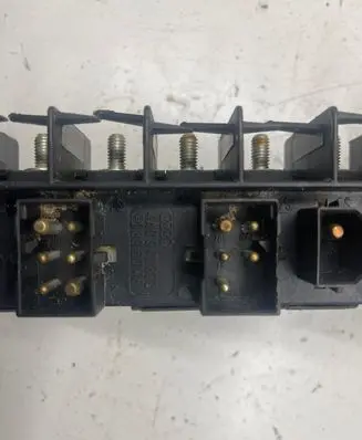 Audi A8 S8 D2 4D Relay mounting block 4A0941822