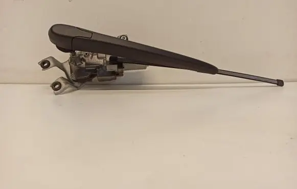 Mercedes-Benz B W247 Rear window wiper motor A2479065102