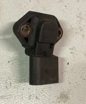 Audi A4 S4 B5 8D Air pressure sensor 0281002177 038906051