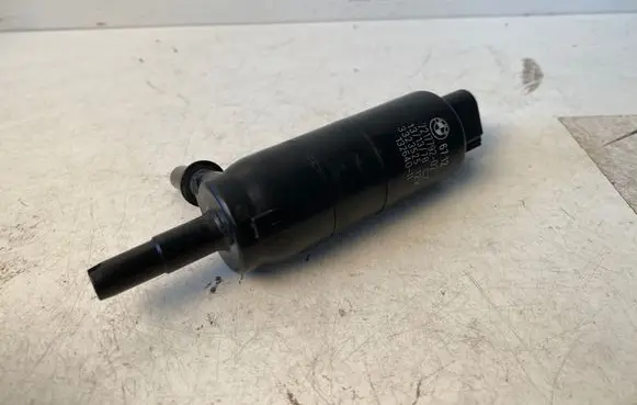 BMW X3 F25 Headlight washer pump 7217792