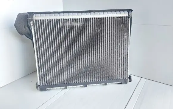 Audi A6 S6 C6 4F A/C cooling radiator (condenser)