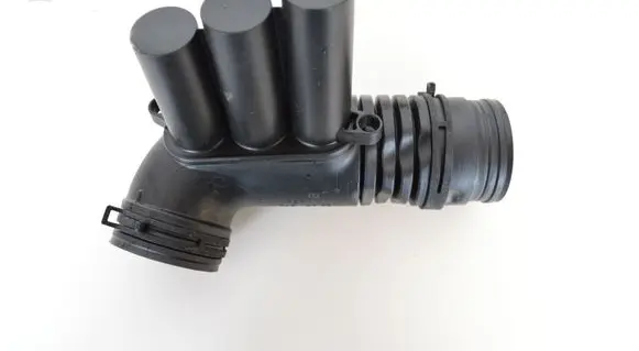 Air intake hose/pipe