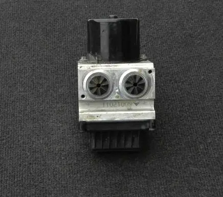 Volkswagen PASSAT B6 ABS Pump 16705912 3C0614109AF