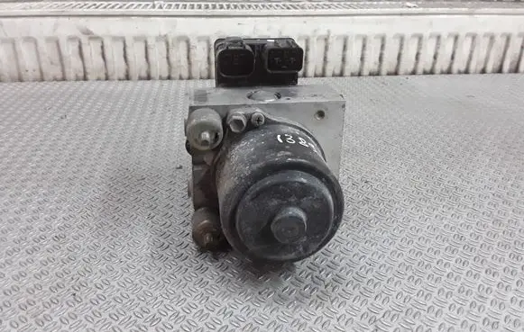 Toyota Hilux (N80, N90, N100, N110) ABS Pump 4451035080