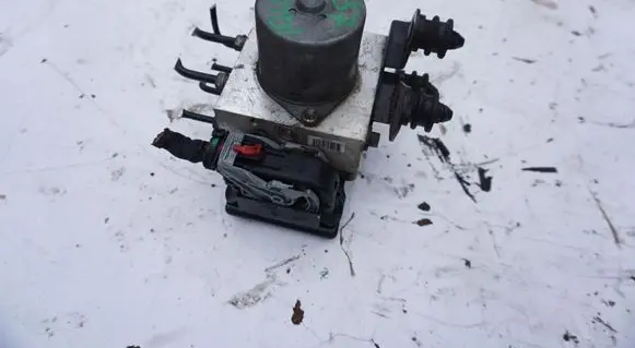 Volkswagen PASSAT B7 ABS Pump