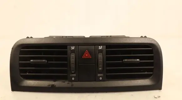 Skoda Fabia Mk2 (5J) Dashboard air vent grill cover trim 5J0820950