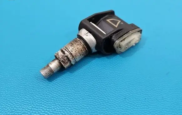 Opel Astra J Tire pressure sensor 13598787 IMPRK1584554