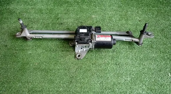 Porsche Macan (95B) Front wiper linkage and motor 95B955113A