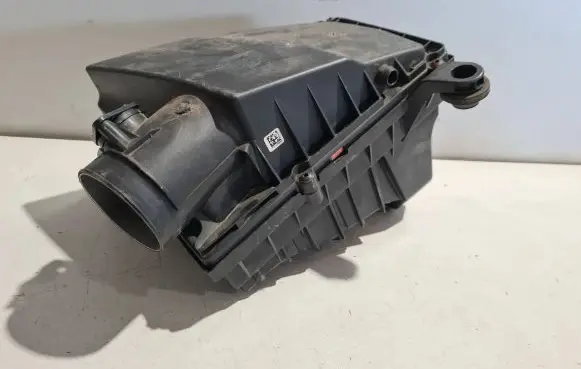 Volvo XC90 Air filter box 31439666