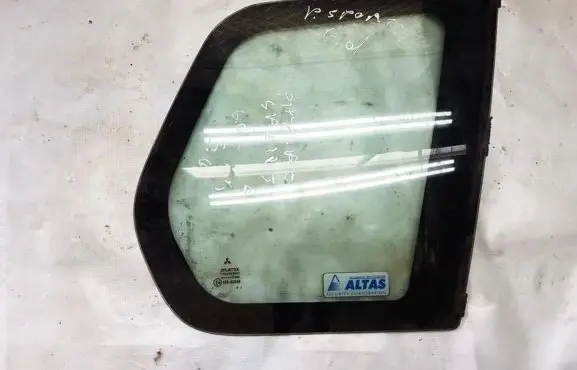 Mitsubishi Pajero Sport I Rear side window