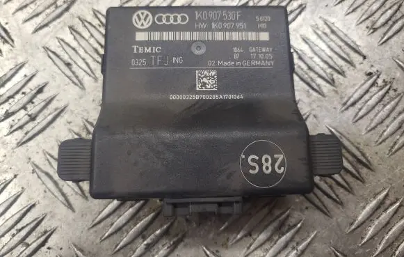 Volkswagen Touran I Gateway control module 1K0907530F
