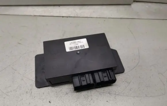 Volkswagen PASSAT B5 Comfort/convenience module 1J0959799F