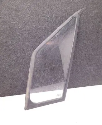 Mercedes-Benz Sprinter W906 Front door vent window glass four-door A9066711720