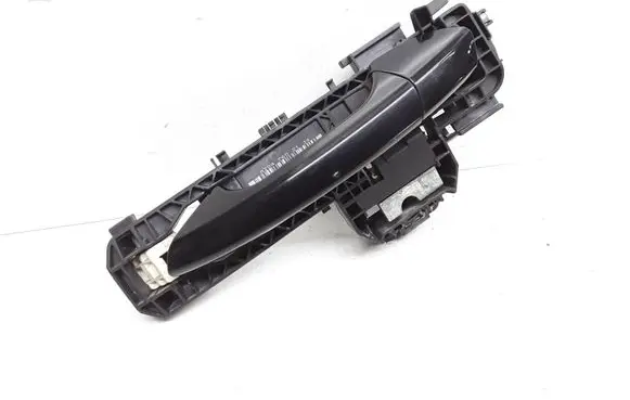 Mercedes-Benz E W212 Front door exterior handle/bracket A2047602134 A34550101