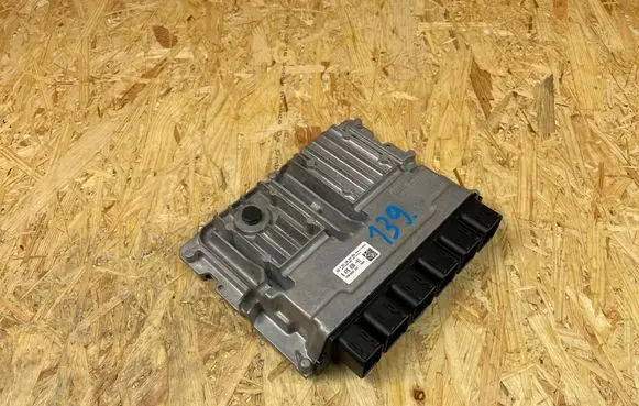 BMW 5 G30 G31 Engine control unit/module 8476038