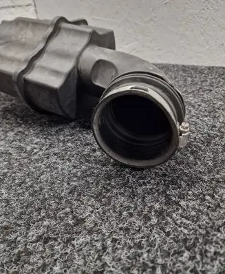 BMW X5 F15 Air filter box 8603094