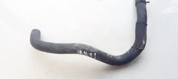 Volkswagen Touran I Engine coolant pipe/hose
