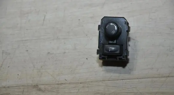 Nissan X-Trail T31 Wing mirror switch 27420000