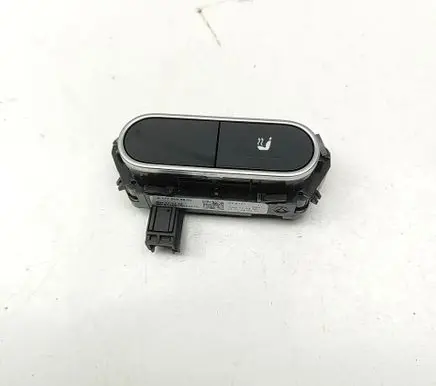 Mercedes-Benz GLA H247 Seat heating switch A1779056800
