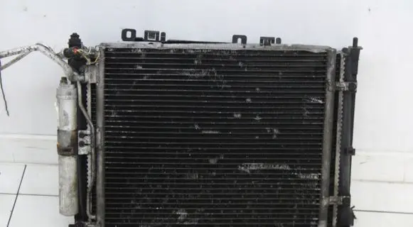 Nissan Note (E11) Radiator set 