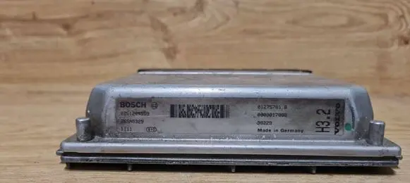 Volvo S80 Engine control unit/module 0261204559