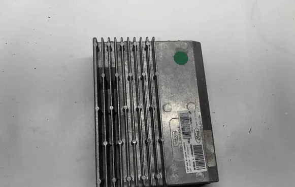 Ford Mustang VI Sound amplifier FR3T18T806BP