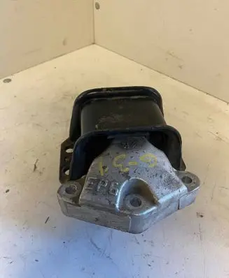 Citroen C4 I Engine mount bracket 9636270080 9636583980 9636845880