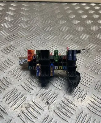 Mercedes-Benz Vito Viano W639 Fuse module