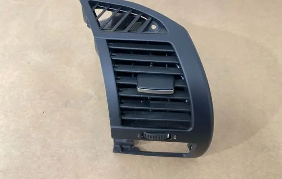 BMW Z4 E85 E86 Dashboard side air vent grill/cover trim 7025632 300586 6945400