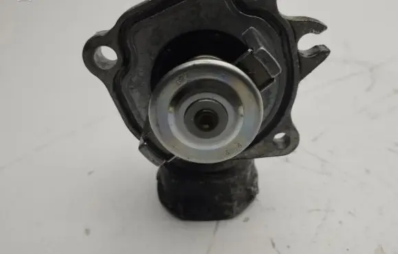 Mercedes-Benz C W204 Thermostat A6422000215