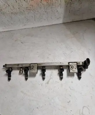 Volvo V70 Fuel injectors set 31216533