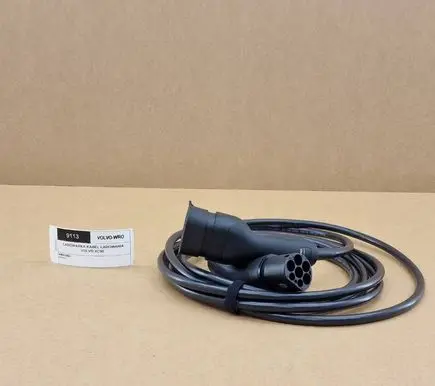 Volvo C40 Electric car charging cable 32324600 P32324600