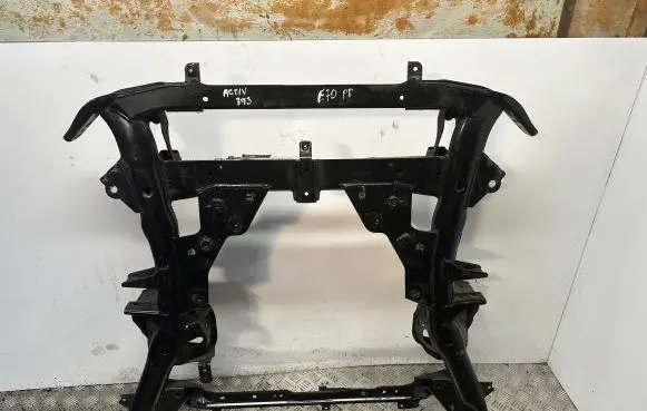 BMW X5 E70 Front subframe 6779357 31116779357 6779358