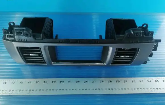 Jaguar XF Dash center air vent grill 8X2319K617BE 8X2319K617BF 8X2319K617AE