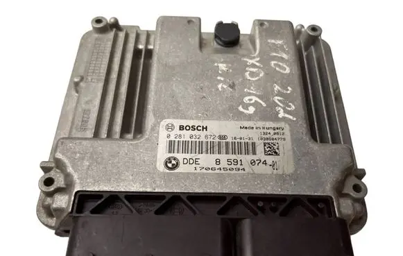 BMW 5 F10 F11 Engine control unit/module 8591074 0281032672