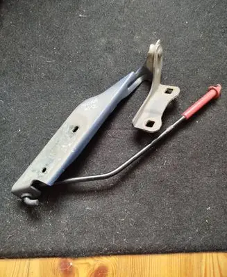 Nissan Micra Engine bonnet/hood hinges BW6G