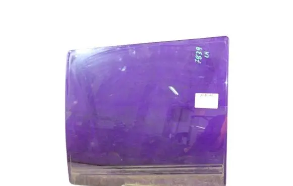 Suzuki Swift I Front door window glass four-door