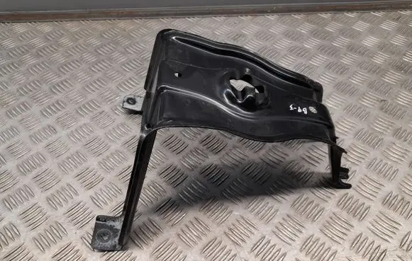 Audi A4 S4 B9 Spare wheel mounting bracket 8W0802715A