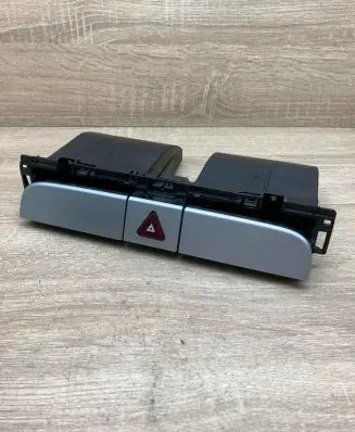 Volkswagen PASSAT B6 Hazard light switch 3C0858407