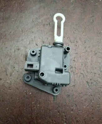 Audi A6 S6 C5 4B Tailgate boot lock/latch motor 8E9827833